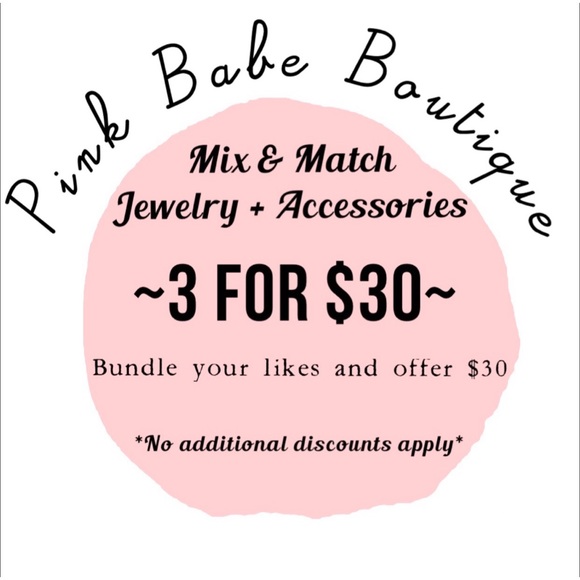 3/$30 💛 Gold Dainty Butterfly Earrings - Picture 5 of 5